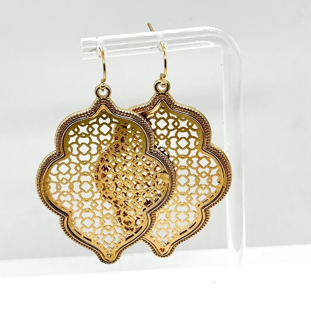 NWOT Gorgeous stainless steel earrings 18k gold plated